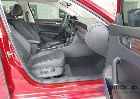 2022 Volkswagen Passat 2.0T Limited Edition from USA, damaged, VIN 1VWBA7A37NC003780